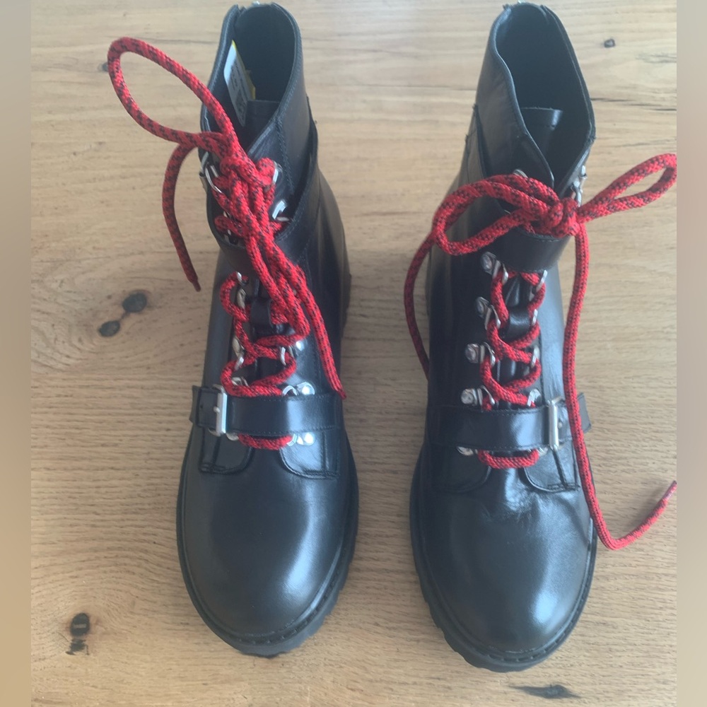 FarylRobin a combat Hiker Ankle Boots Black Leather lug Sole Women’s 9 1/2 NWOT